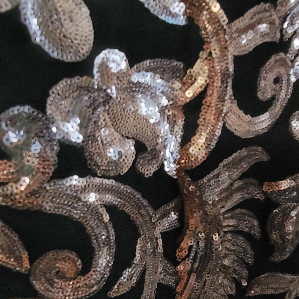 Tawny Elegant Black and Gold Evening Dress Size Medium - Picture 3 of 7